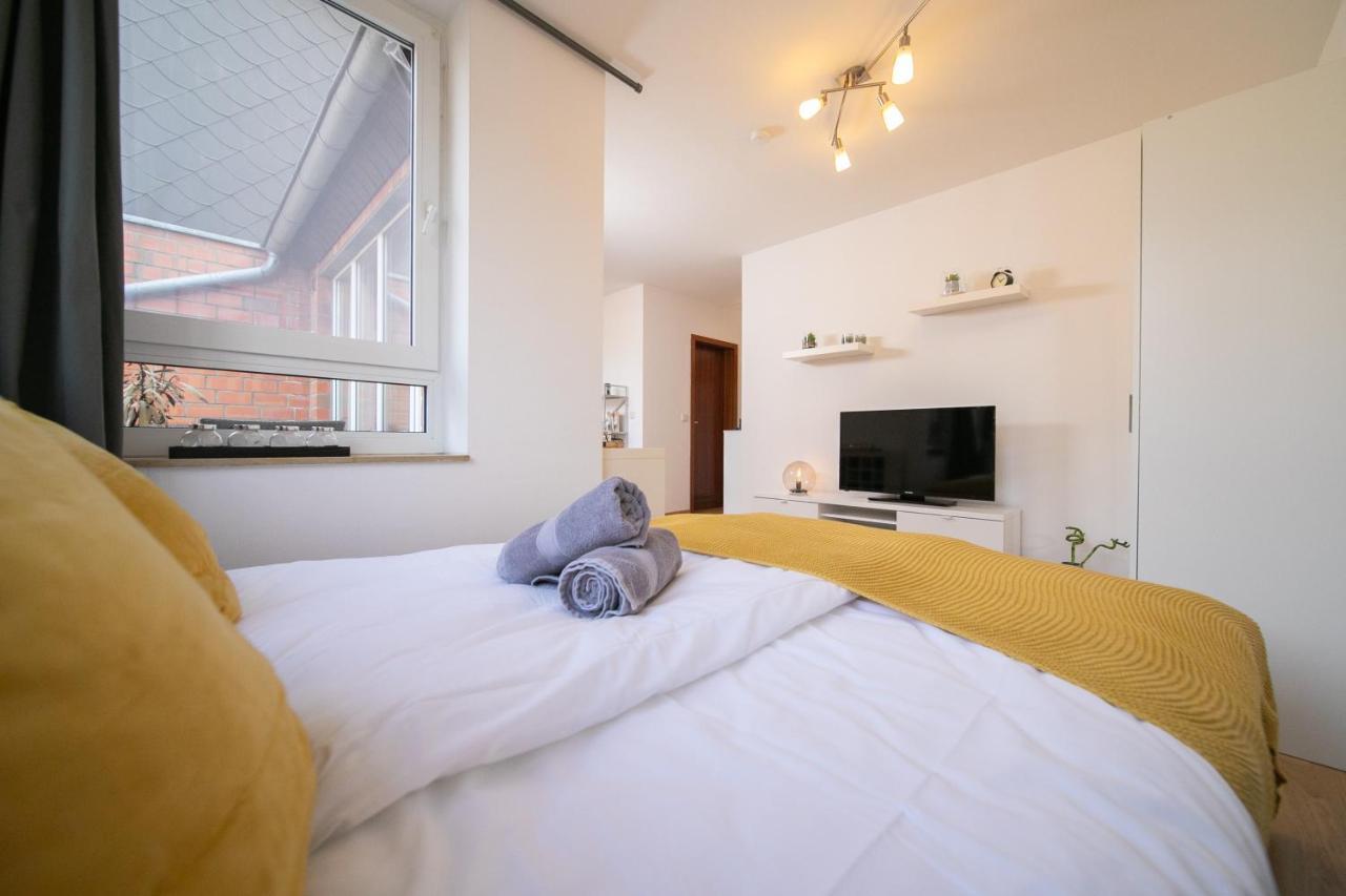 Studio Shiny - Zentral Mit Balkon - Messe - Kueche Neuss Ngoại thất bức ảnh