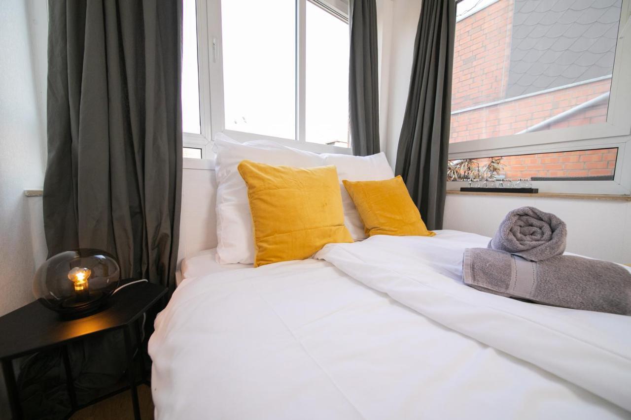 Studio Shiny - Zentral Mit Balkon - Messe - Kueche Neuss Ngoại thất bức ảnh
